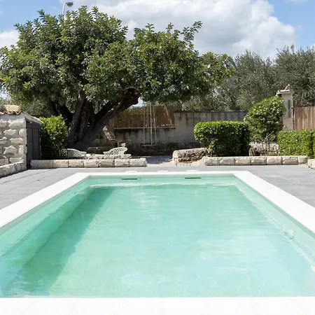 Nyaraló Scrusciu Ri Mari, Noto Lido di Noto